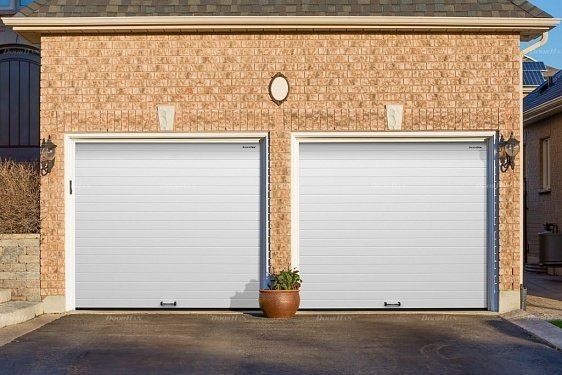 Секционные гаражные ворота Doorhan RSD01 BIW (2300х2400)